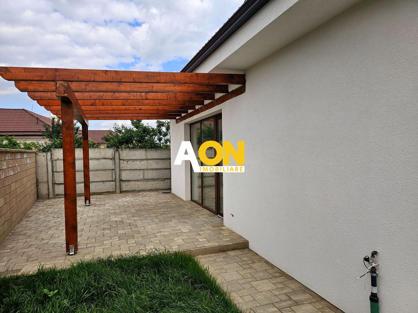 Casa nouă, mobilată, utilată, 4 camere, 393 mp teren, Bărăbanț - Poză 2