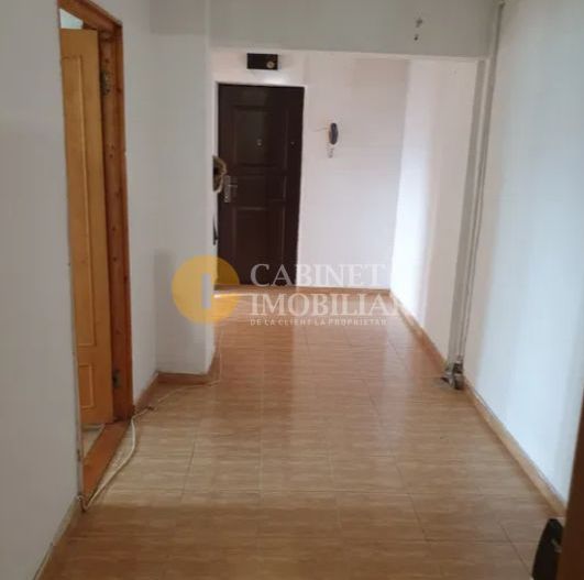 Pacurari-Alpha Bank Apartament 3 camere decomandat Etaj Intermediar - Poză 4