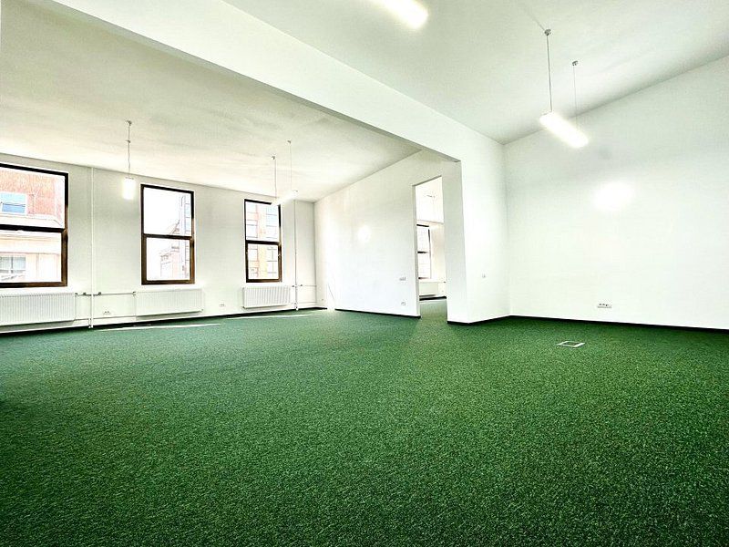 Birouri lângă primărie - Poză 3