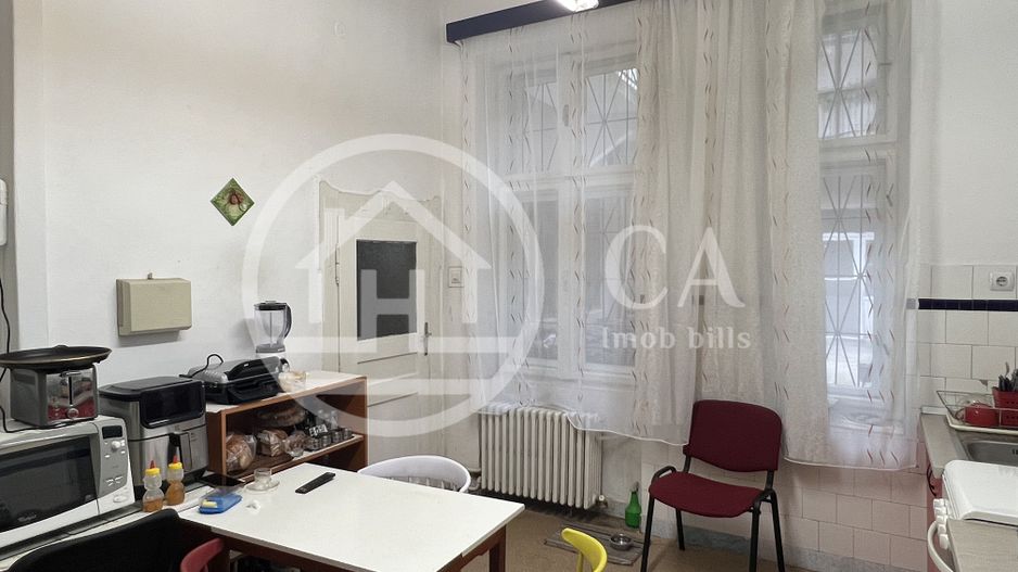 Apartament cu 3 camere de vanzare Central Oradea - Poză 14