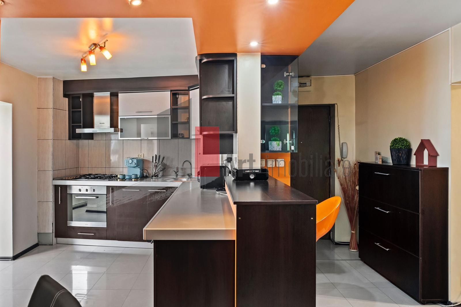 APARTAMENT  DE  4 CAMERE UNIRII - Poză 11