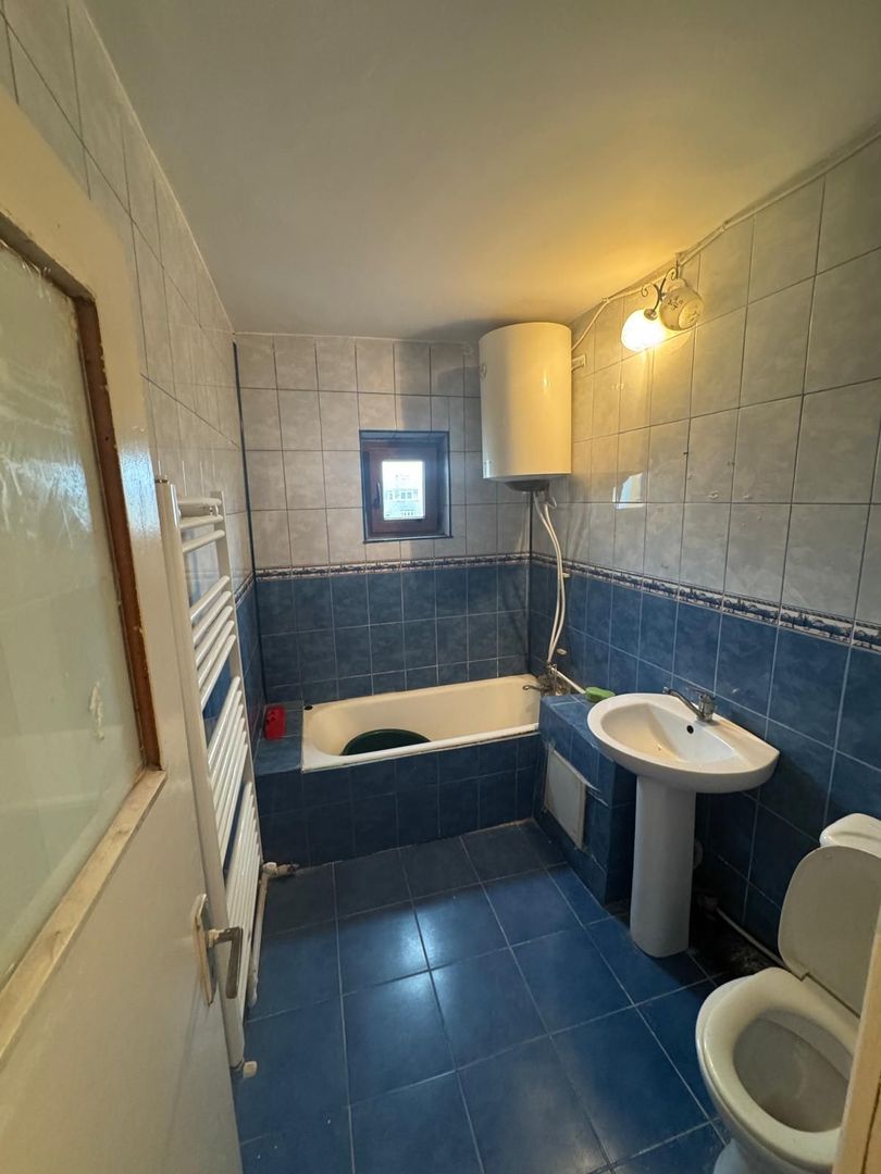 Apartament 3 camere de vânzare – Tineretului, zona Biserică - Poză 7