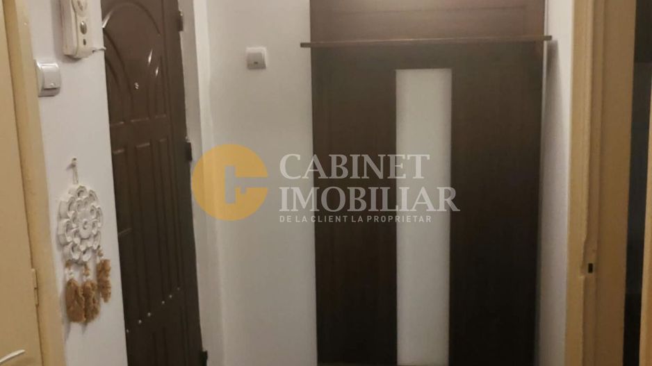 2 Camere SemiDecomandat - ETAJ 1 - Zona Podu Ros - Poză 6