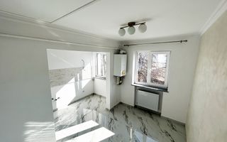 De vanzare apartament 2 camere, zona Est Clinic. - Poză 4