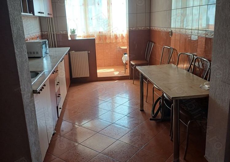 Vând apartament 4 camere - Poză 5