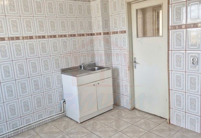 Vanzare apartament 3 camere, Mazepa 1, 61 mp, 75.000 EURO - Poză 3