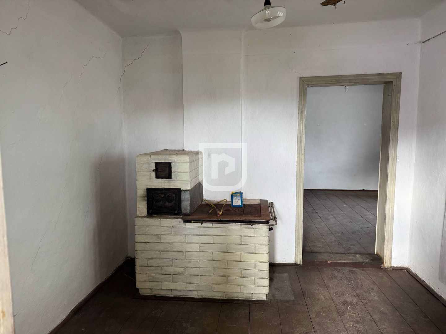 De vanzare casa, atelier fierarie, 4 anexe - 2507 mp in Manastirea Humorului - Poză 6