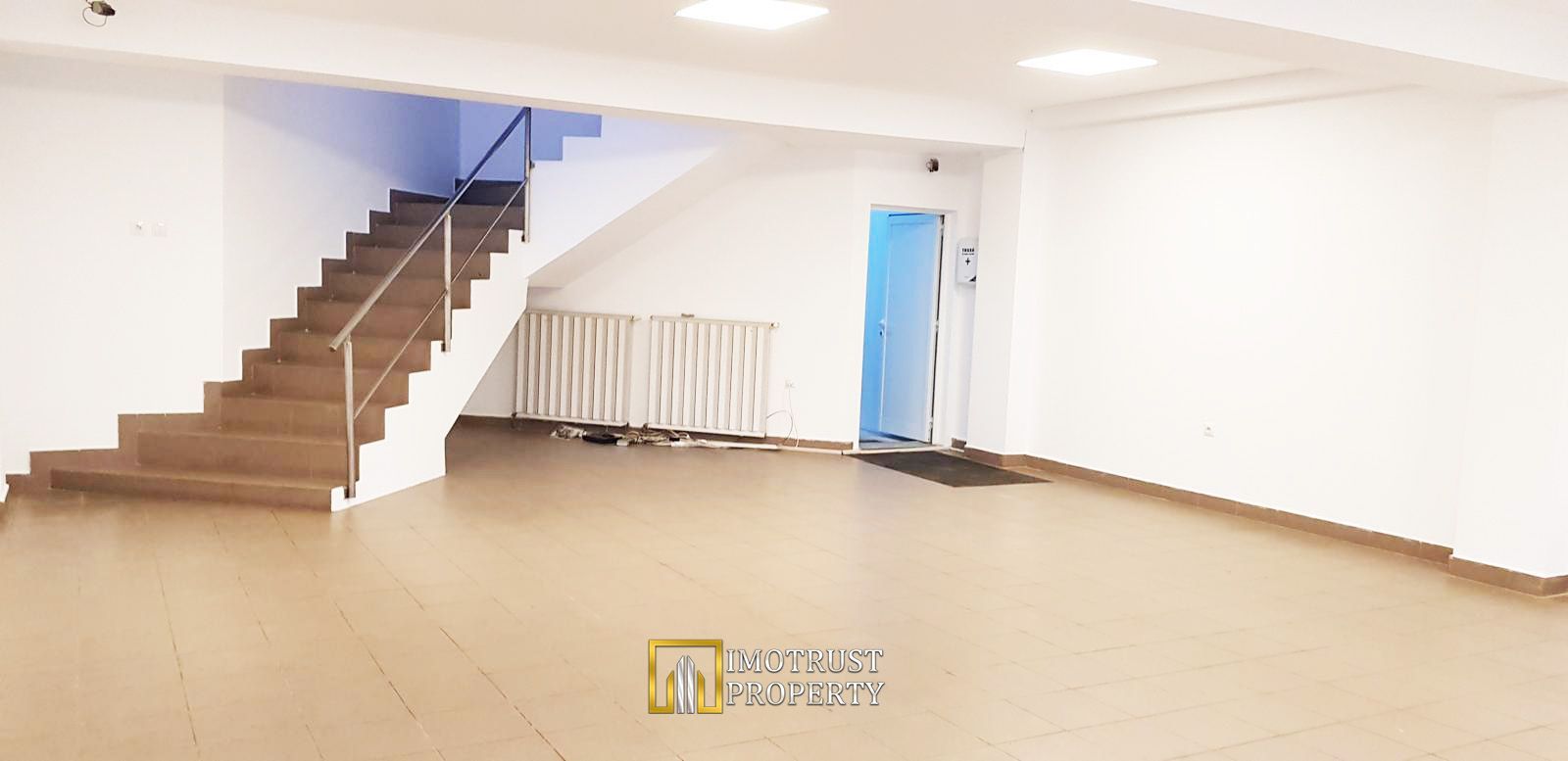 Spațiu comercial premium de închiriat | Str. Andrei Șaguna – Arad - Poză 2