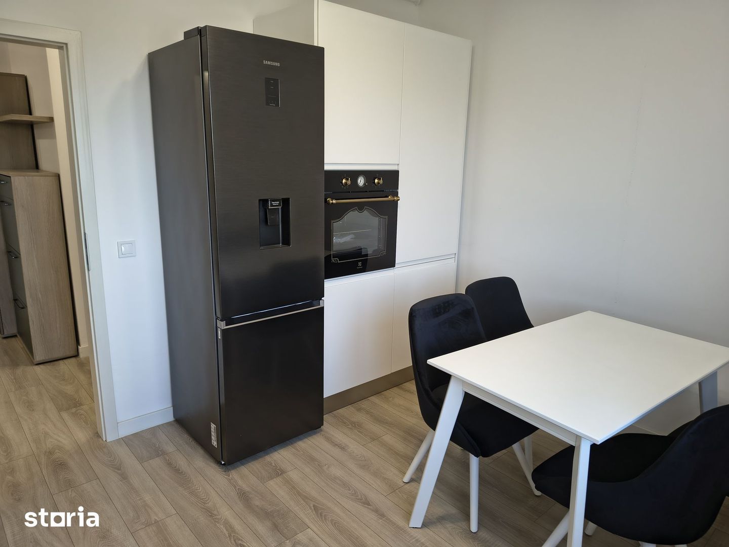 Apartament 3 camere, bloc nou, mobilat și utilat, parcare subterană - Poză 2
