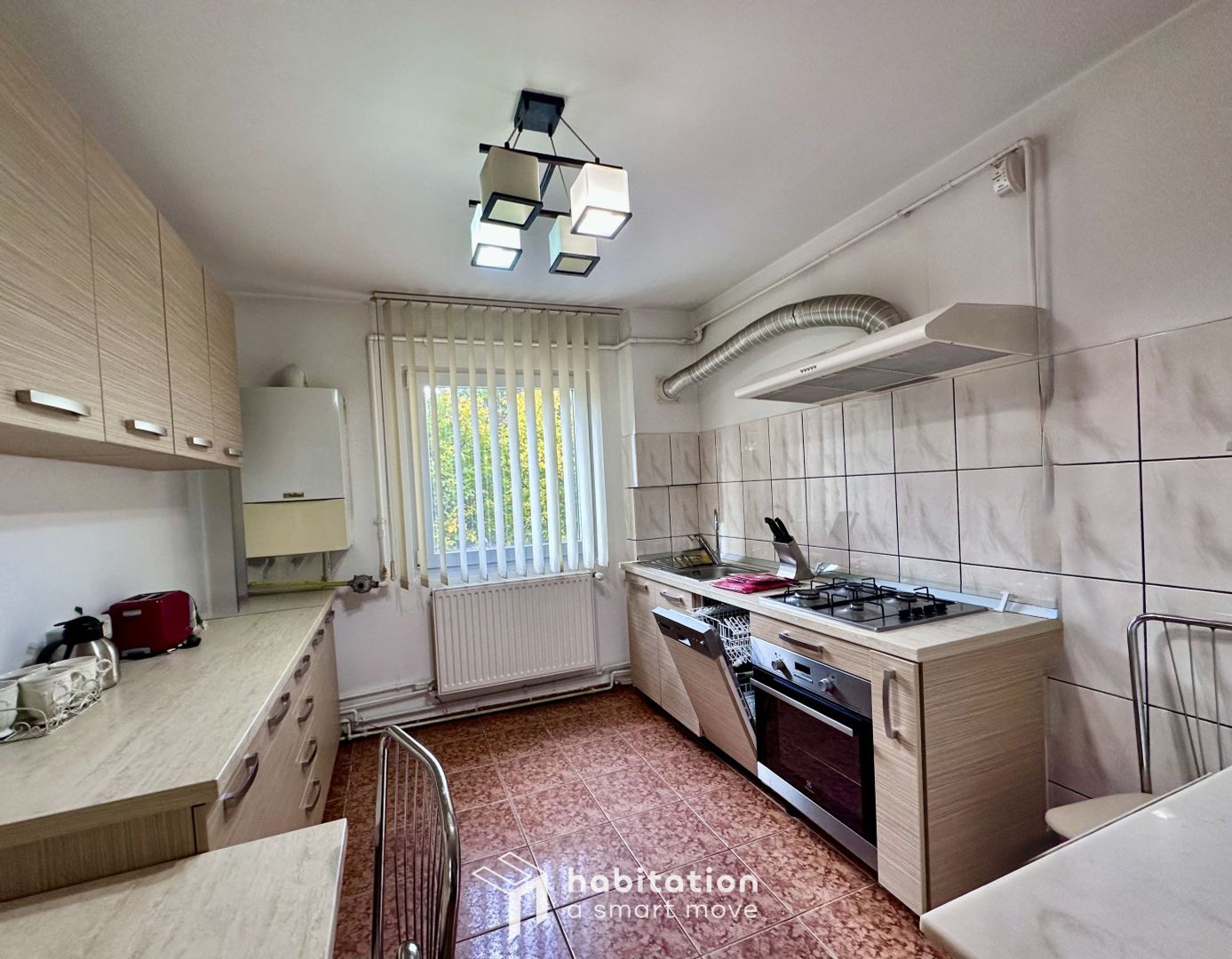 Apartament decomandat 4 camere de închiriat – zonă Medicina/Prefecturǎ - Poză 3