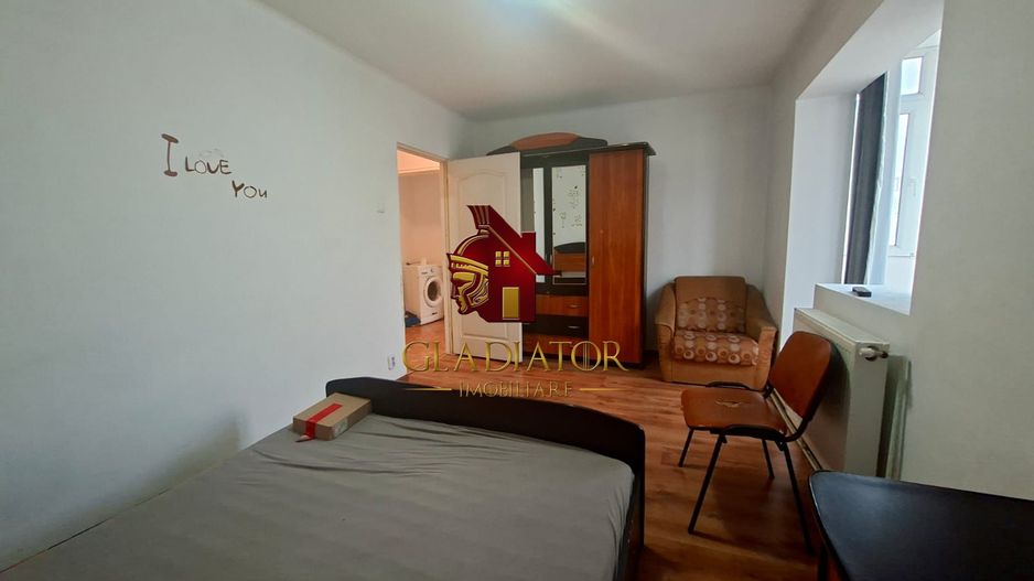 Apartament 3 camere, decomandat, Alexandru cel Bun, et 8 din 10, liber - Poză 7