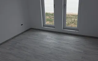 Casa 4 camere Crevedia - Poză 27