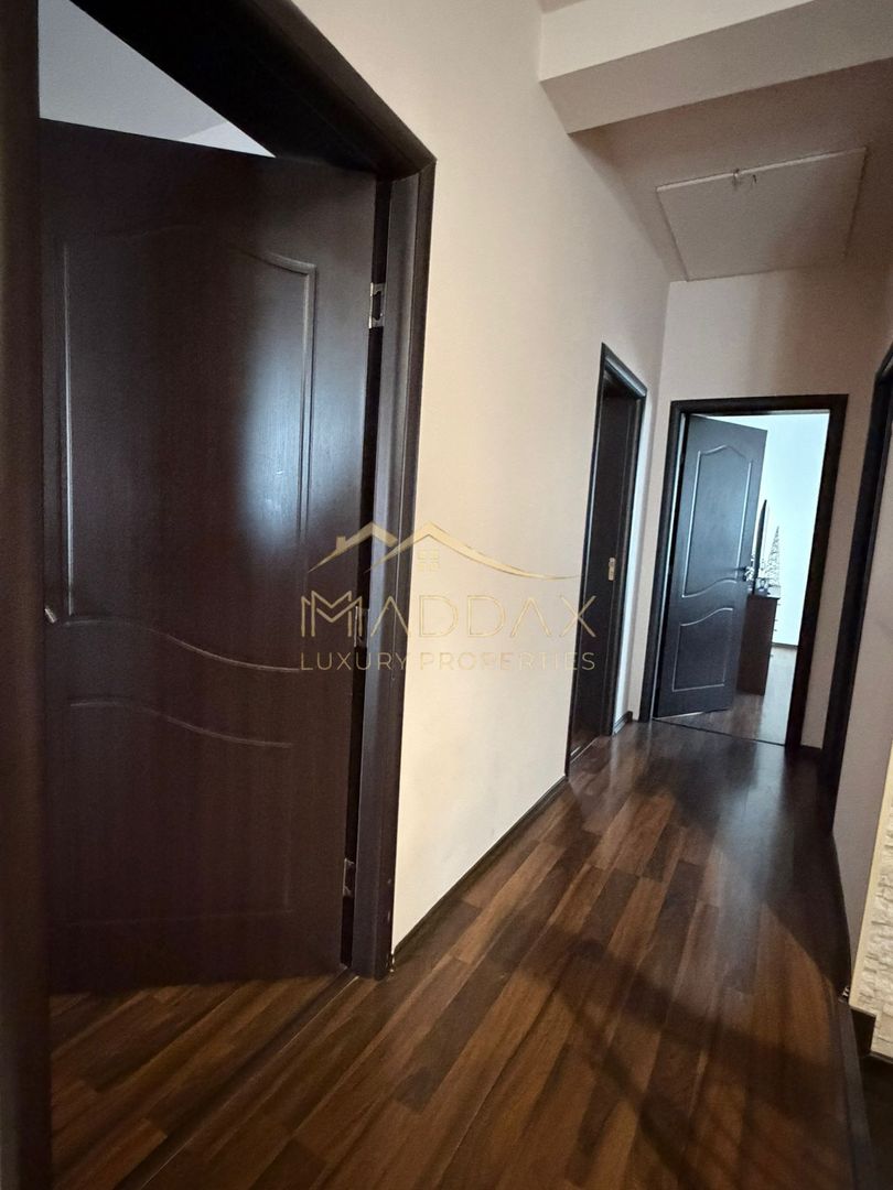 Vila spatioasa cu vedere spre lac Corbeanca - Poză 29