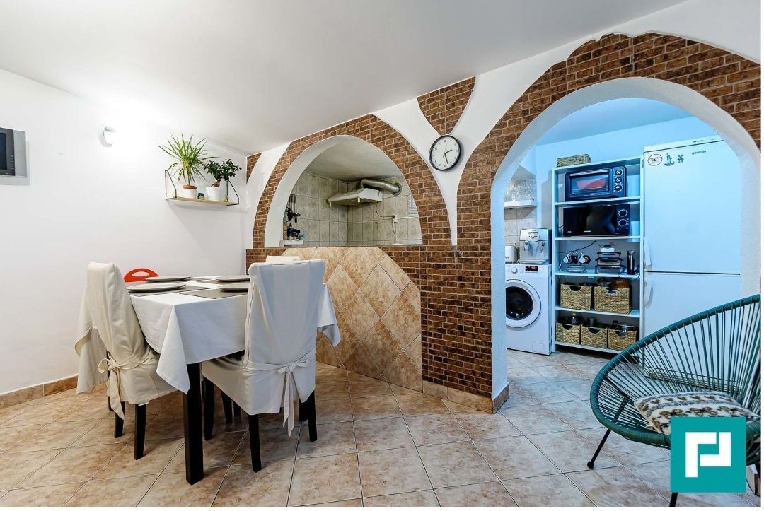 Proprietate cu 5 camere Aurel Vlaicu - Poză 10