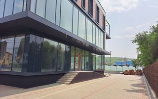 Cladire comerciala situata la drum intens circulat, 1365 mp utili + 20 parcari - Poză 2