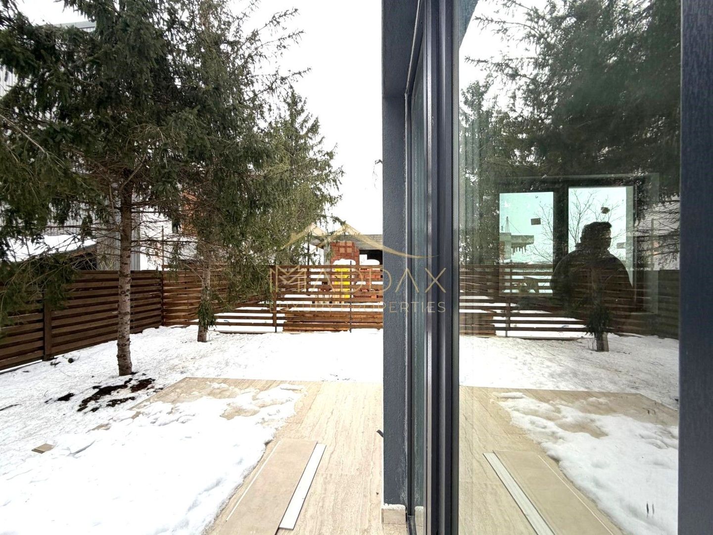 Vila moderna 6 camere // 190mp // teren 300mp // Tunari - Poză 4