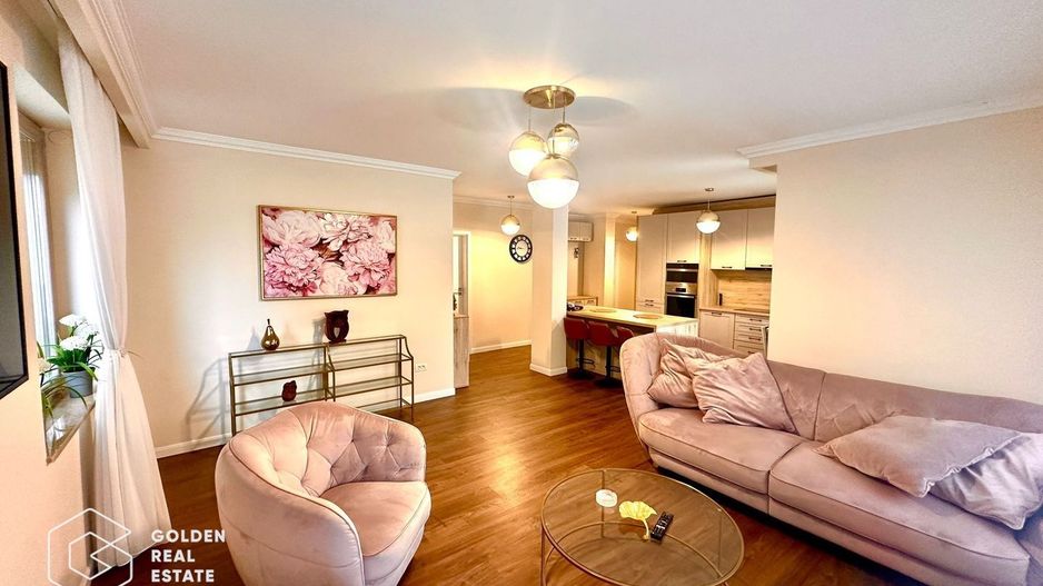 Apartament premium, zona Subcetate, 3 camere, 2 bai, loc parcare, sala, piscina - Poză 2