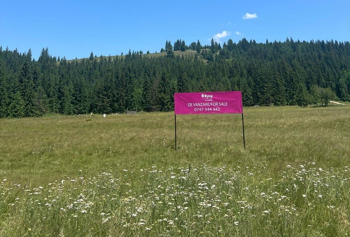 TEREN INTRAVILAN de vânzare-COMANDĂU,pe malul râului Bâsca,jud.Covasna - Poză 1