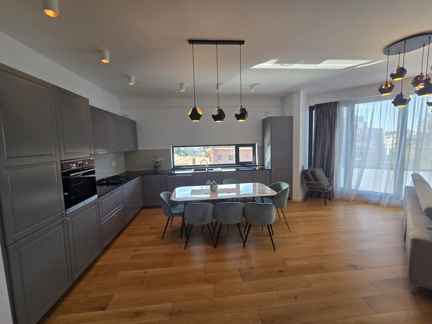 Penthouse de LUX – Parcul Cazzavillan | Vânzare și Închiriere - Poză 1