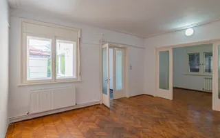 Raritate | Casa Căsătoriilor | Apartament în vilă, curte, garaj! - Poză 12
