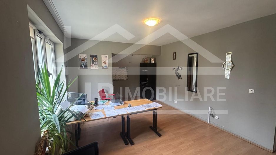 Vila cu 6 camere, 420mp,  teren 720mp, parcari, Zona Shopping City - Poză 12