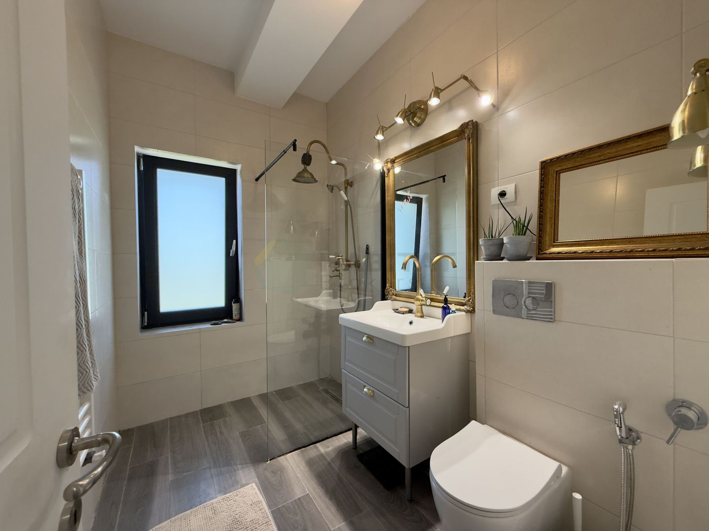 Vila 4 camere, curte amenajata | Strada Petre Ispirescu - Poză 23