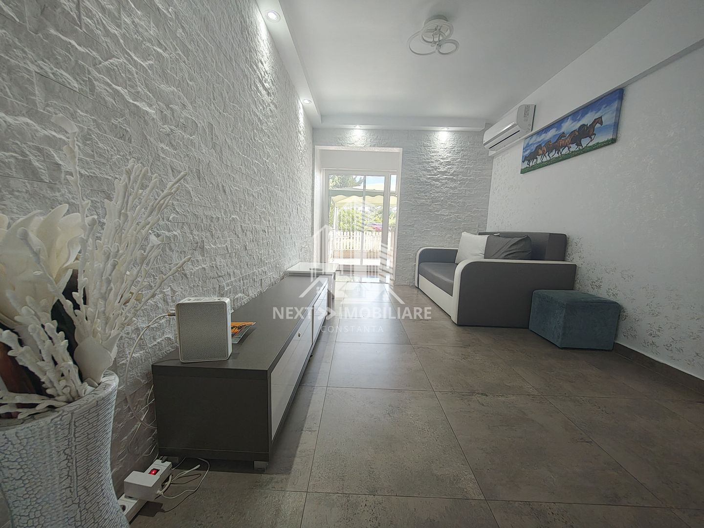 Apartament 2 camere - loc parcare si terasa, Saturn - Poză 2