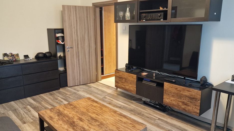 Apartament minunat de vanzare, 3 camere, Valea Ialomitei - Poză 1