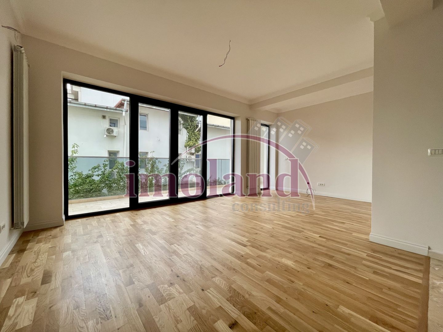 Închiriere apartament 3 camere, 2 balcoane 105 mp - Tei / B. Văcărescu - Poză 1