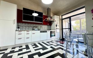 Vila cu 5 camere *344mp* + 800mp Teren // Zona Bucurestii Noi - Poză 18