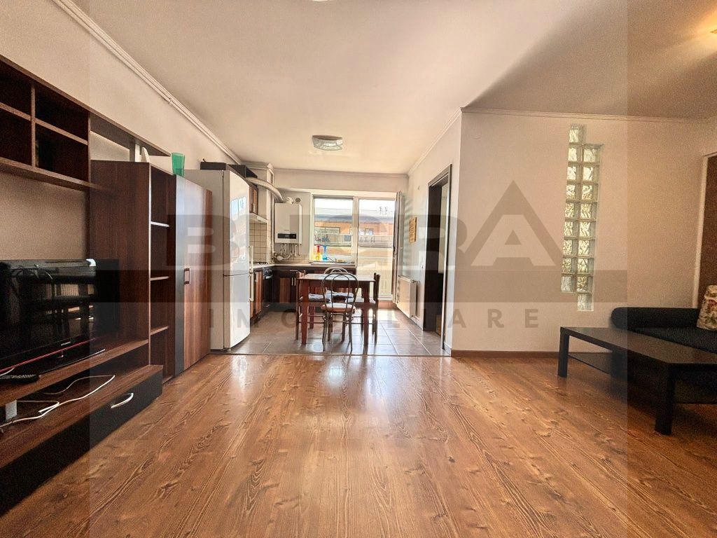 Apartament de 2 camere, 42mp, etaj intermediar, zona FSEGA - Poză 1