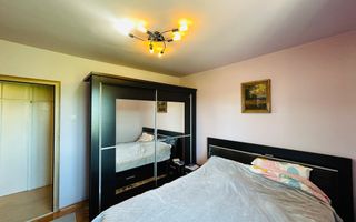 Apartament decomandat, cu 3 camere, 2 bai, 2 balcoane - Zona Strand - Poză 1