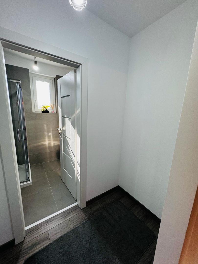 Apartament de inchiriat 3 camere 2 Baii Micalaca, parcare, bloc nou - Poză 5