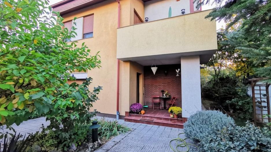 Casă spațioasă și elegantă în Dămăroaia- Jiului- Izbiceni- Comision 0% - Poză 1