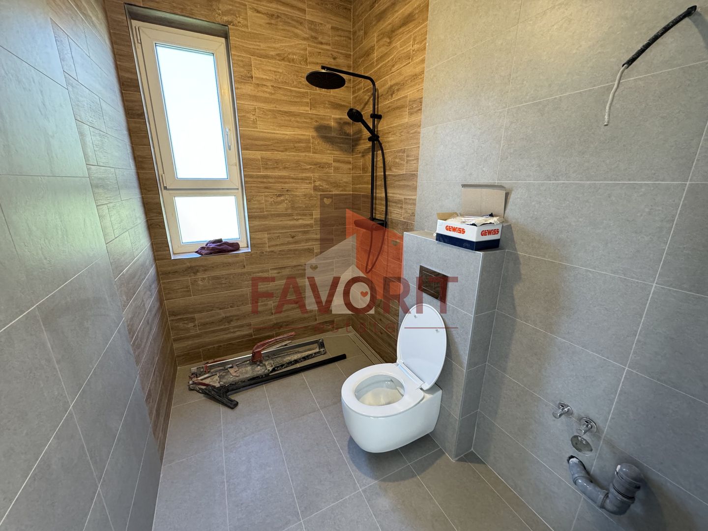 Finisat la cheie. Strada asfaltata. Zona Cora - Poză 9