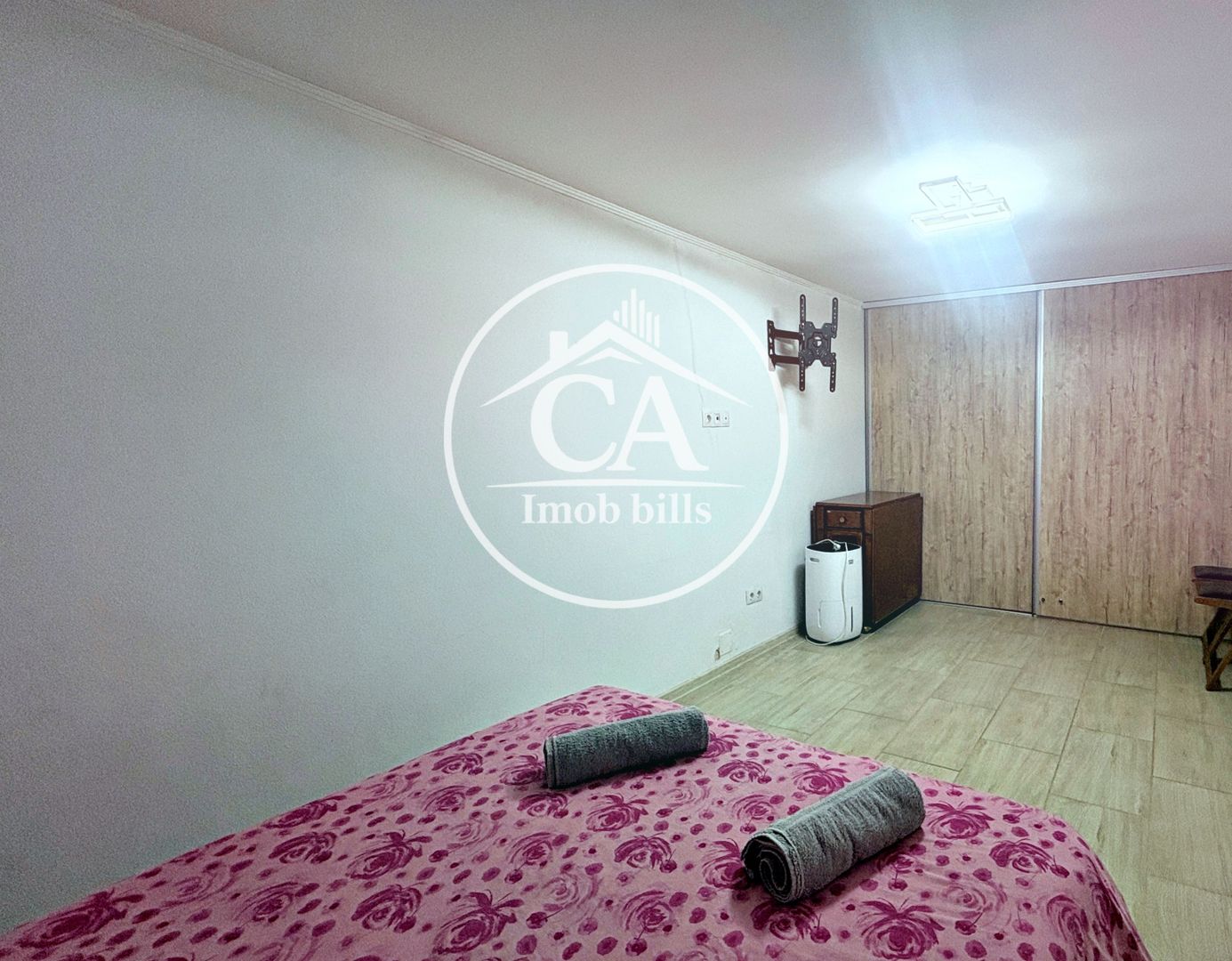 Apartament cu 2 camere de vânzare zona centrală, Oradea - Poză 1
