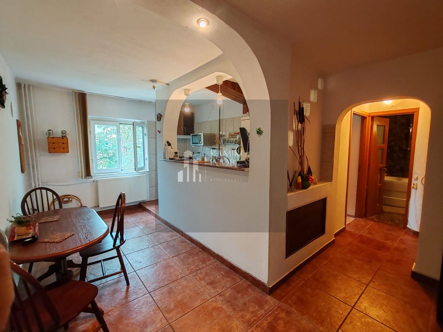 Apartament 2 camere, str Vicina, decomandat, 61 mp - Poză 7