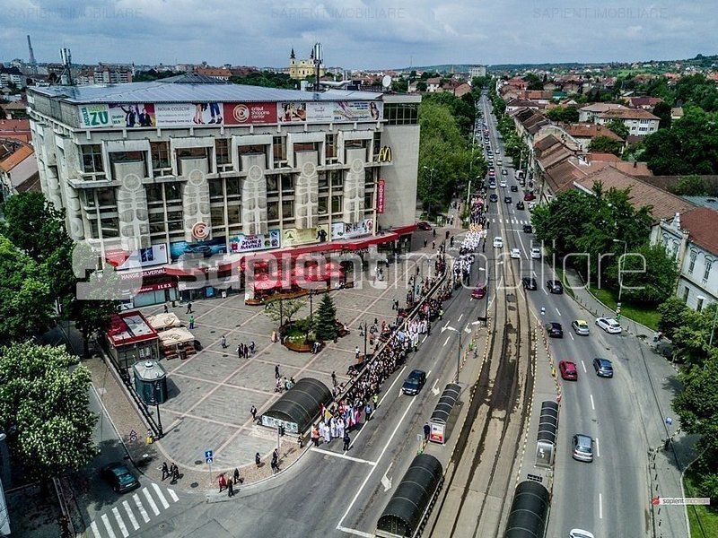 Sapient/Crisul Shopping Center - spatii comerciale - Poză 1