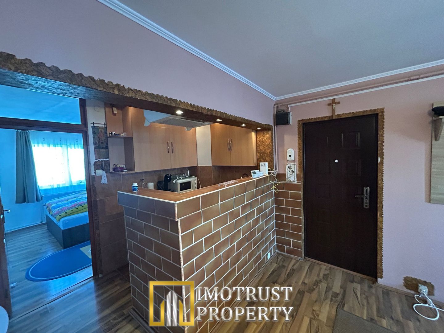 De vanzare apartament 3 camere/ Aradul Nou - Poză 3