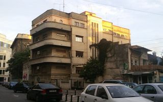 Apartament 3 camere in Romana, anexe, boxa - Poză 1