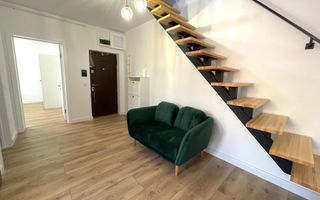 Apartament cu 3 camere, balcon si scara interioara - Poză 8