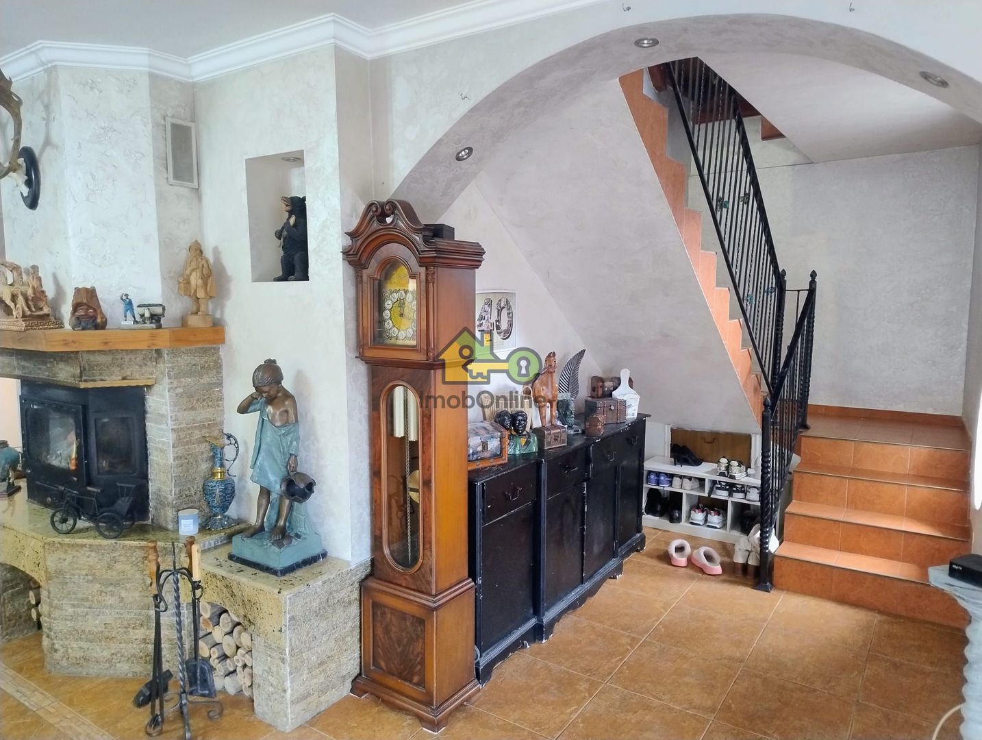 Vilă elegantă cu design luxos și grădină superb amenajată în Șag - Poză 13