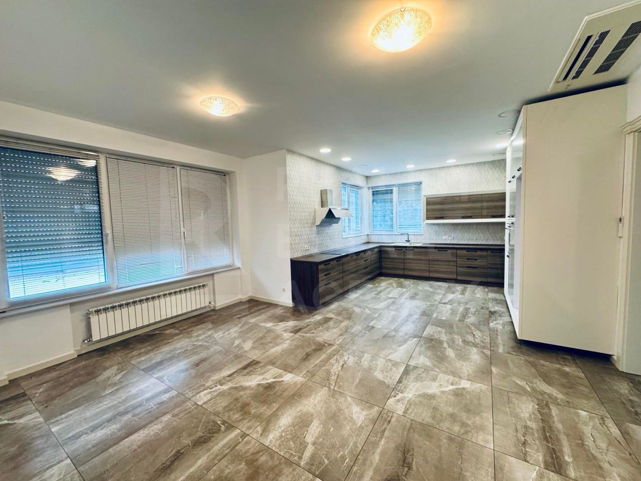 Chirie, casă, 5 camere, str. Frumoasa, Centru - Poză 3