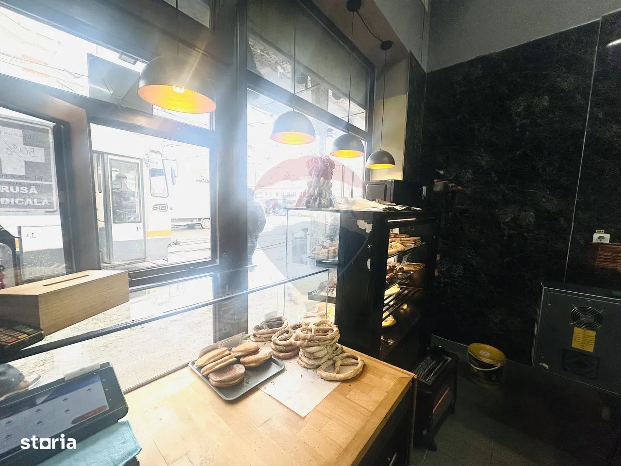 De Inchiriat Spațiu Comercial de 60mp în zona Nerva Traian - Poză 7