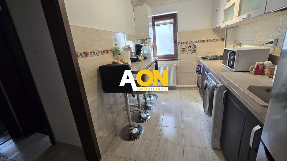 Apartament 2 Camere, Etaj 1, Zona Cetate, Complet Renovat si Utilat - Poză 2