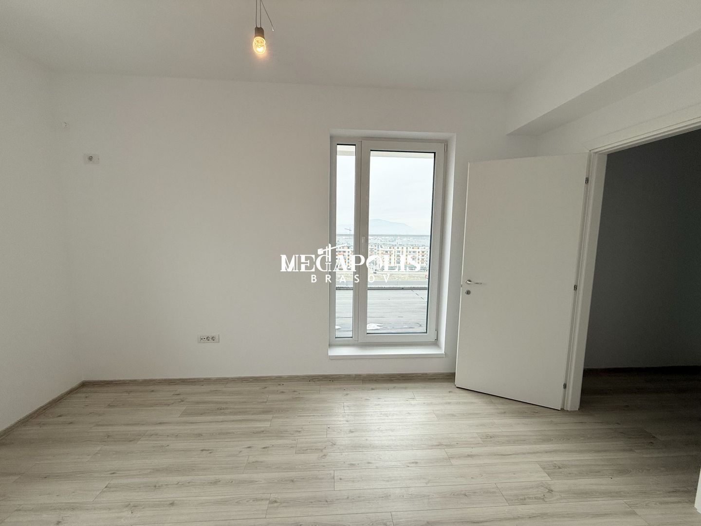 Vinzare Penthouse FINALIZAT SI INTABULAT BRASOV ZONA TRACTORUL - Poză 13