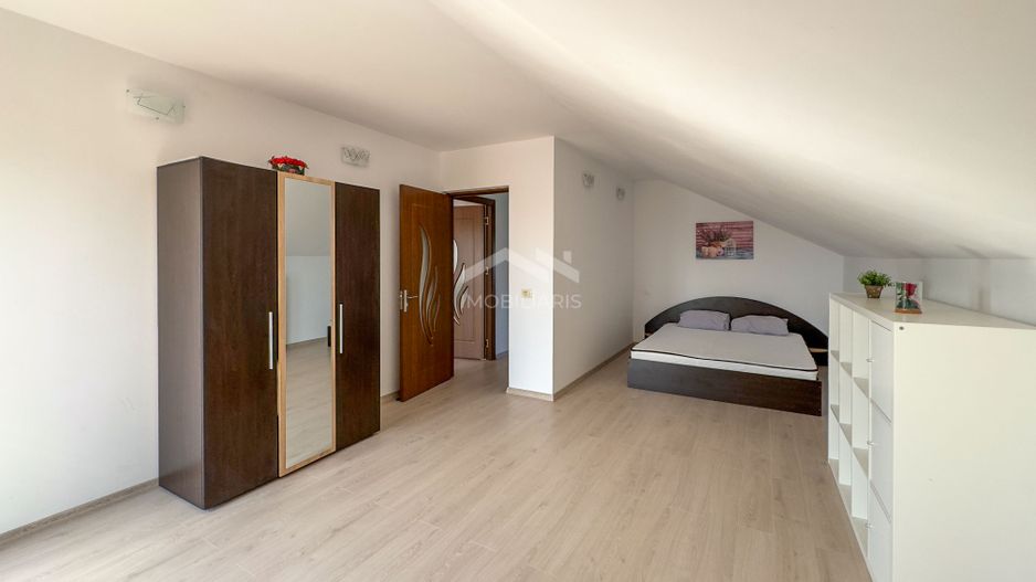 Casă modernă cu 5 camere, garaj și curte mare, mobilată in Corbu - Poză 5