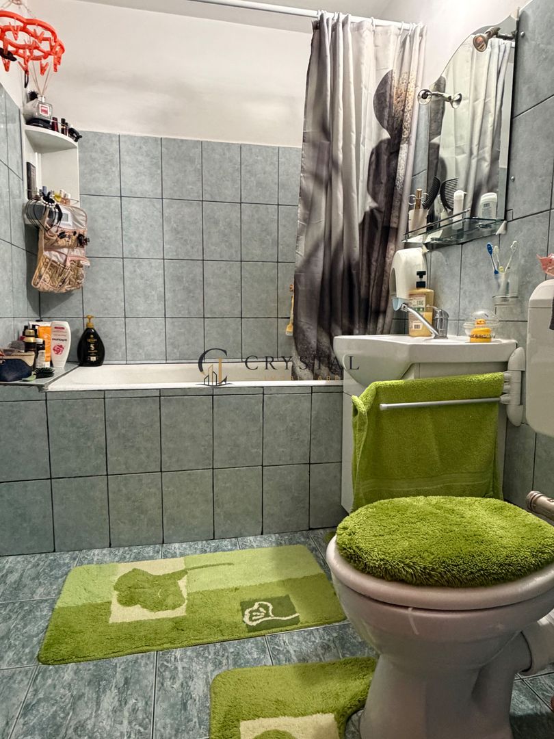 Închiriez apartament cu 3 camere Oradea - Poză 7