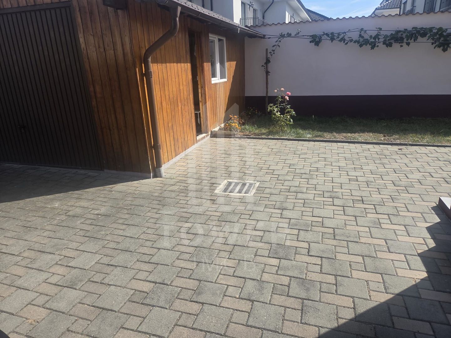 Casă individuală de închiriat - Cartierul Arhitecților - Poză 10