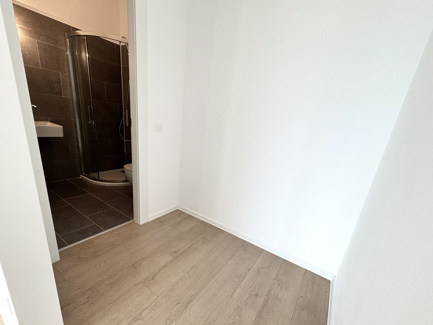 Apartament 3 camere Zona Mall Colosseum-Lacul Străulești - Poză 9